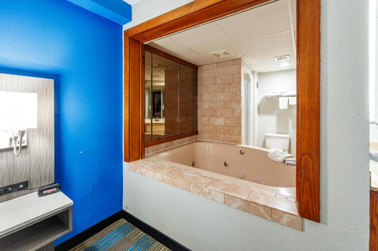 New Victorian Inn & Suites Omaha Kültér fotó