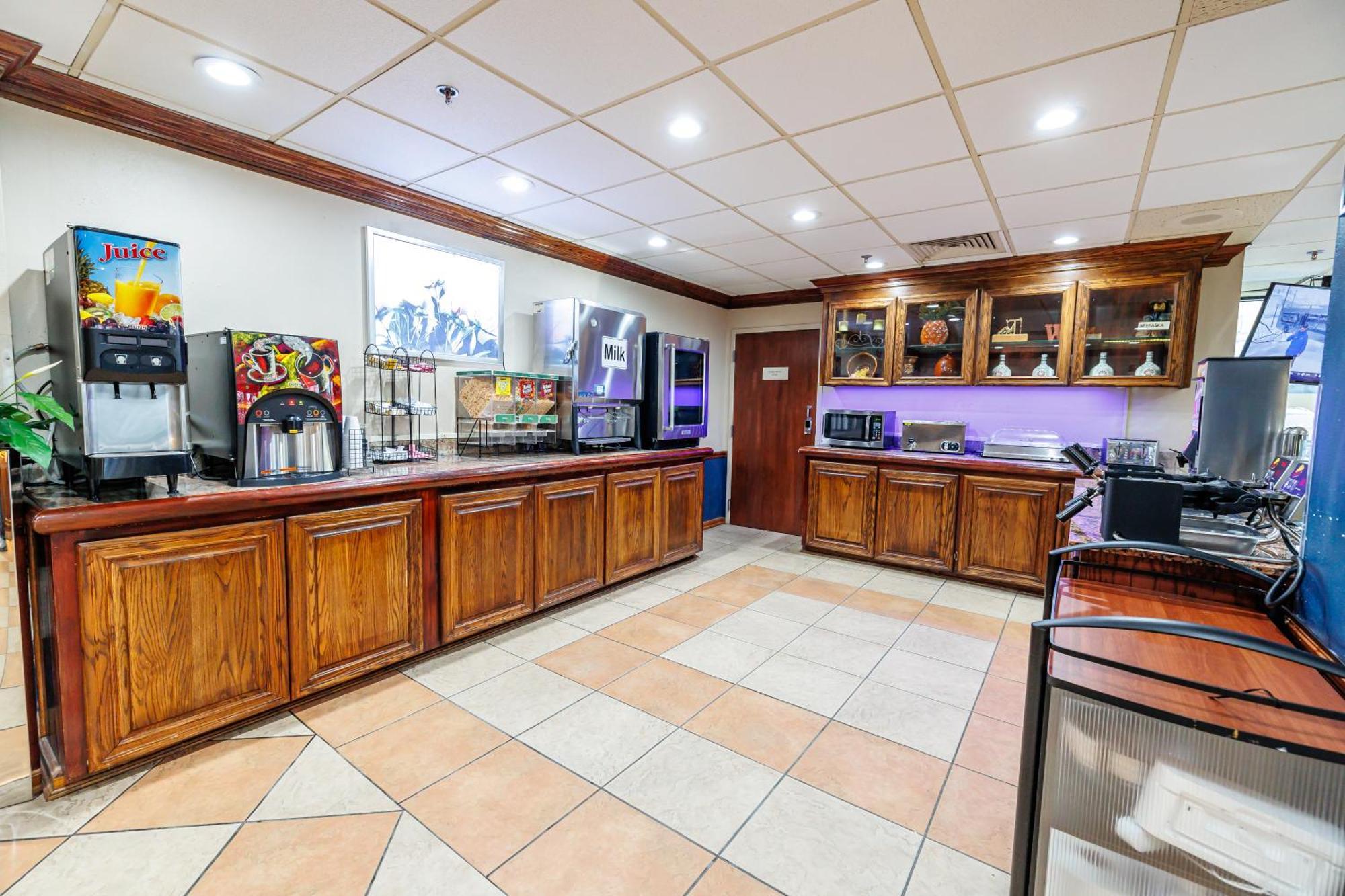 New Victorian Inn & Suites Omaha Kültér fotó