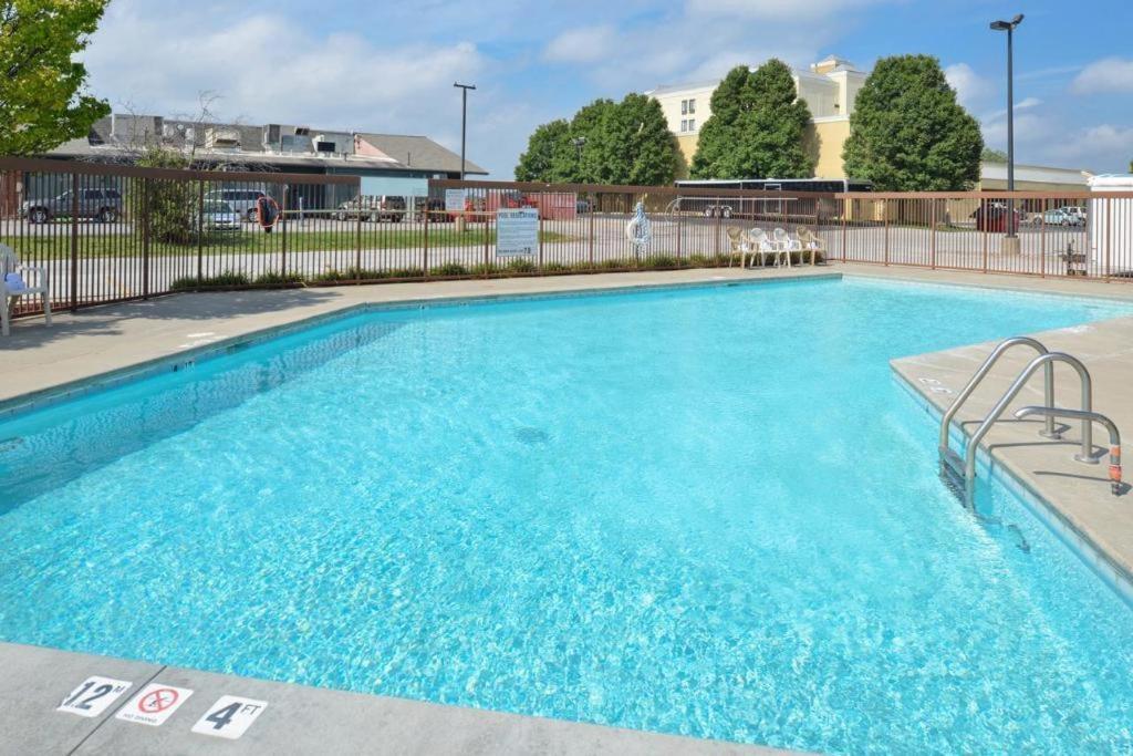 New Victorian Inn & Suites Omaha Kültér fotó