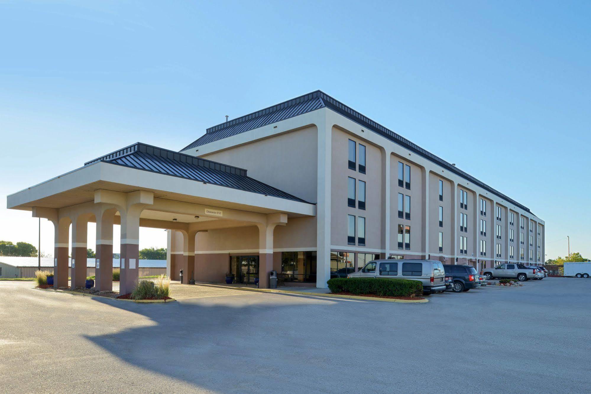 New Victorian Inn & Suites Omaha Kültér fotó